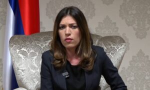 Vulićeva upitala opoziciju: Zašto se predstavnici PDP-a i SDS-a stide harmonike i srpskih pjesama