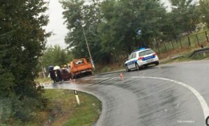Tragedija u jutro: Poginuo vozač “mercedesa”, dvije osobe povrijeđene nakon sudara