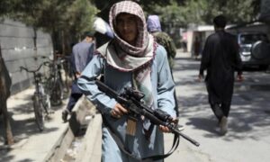 Talibani kažu da nema opasnosti: Prestanite podsticati Avganistance na bijeg