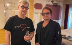 Sarajlije u euforiji! Bono Voks prošetao crvenim tepihom 27. Sarajevo Film Festivala