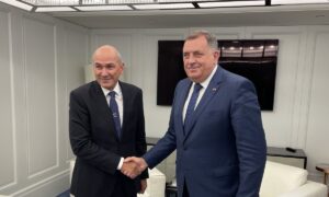Bori se za novi mandat: Dodik podržao Janšu na izborima FOTO