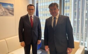 Traži se rješenje krize na Kosovu i Metohiji: Danas sastanak Petkovića i Lajčaka
