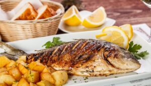 Kuvari predlažu: Dodajte jedan sastojak prilikom prženja ribe i uživajte u neodoljivom okusu