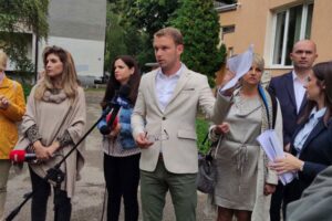 Nastavlja se afera “kiseonik”: Stanivuković predočio nove dokaze ispred Republičkog tužilaštva