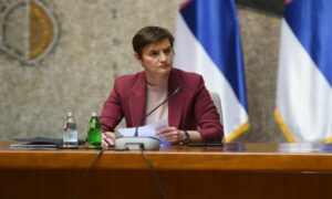 Premijerka Brnabić ističe: Insistiraćemo na kovid propusnicama, epidemiološka situacija se komplikuje