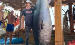 Kakva neman: Anđelika (18) ulovila tunu od 266 kg VIDEO