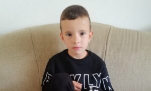 Mora na treću operaciju zaredom: Malenom dječaku iz BiH  treba pomoć dobrih ljudi