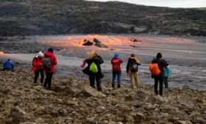 Erupcija traje već šest mjeseci: Lava se izliva stvarajući nestvarne prizore VIDEO