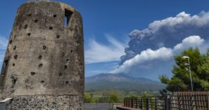 Proradio vulkan Etna u Italiji: Letovi prema Kataniji obustavljeni