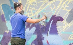 Jubilarni “10. Street Arts Festivala”: Grafiteri iz regiona oslikavaju Mostar