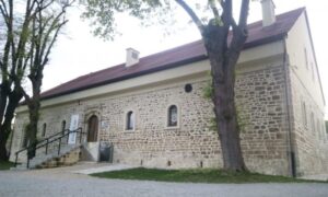 Kamena kuća tvrđave Kastel: Otvaranje izložbe umjetnika Zorana Crnčevića