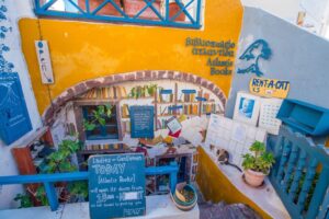 Knjižara sa pogledom na Egejsko more: Raj na Santoriniju