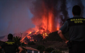 Dizala se i do 15 metara visoko: Lava “progutala” više od 350 kuća na Kanarskim ostrvima