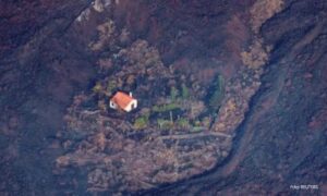 Nestvarno: Lava spržila sve pred sobom, ali je zaobišla ovu kuću FOTO