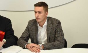 Ilić rekao da će tražiti smjenu Štrpca: Ovo je ispod svakog nivoa