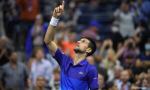 Đoković izgubio set, pa “razbio” Italijana: Srbin došao u polufinale i oborio rekord Federera