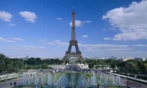 Problemi u Parizu! Vodi se prava bitka sa sjenicama u gradskom prevozu i bioskopima