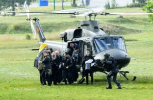 Patrijarh i mitropolit stigli helikopterom na Cetinje VIDEO