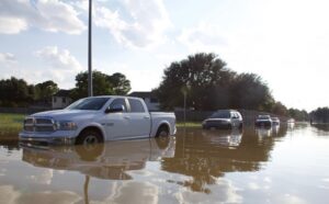 Kupci bi mogli da budu prevareni: Poplavljeno preko 200.000 automobila