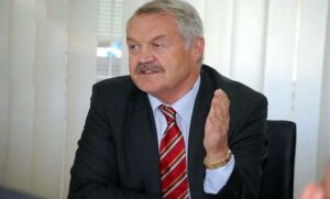 Dukić se naljutio: Vratio priznanje jer više nije “posebno”