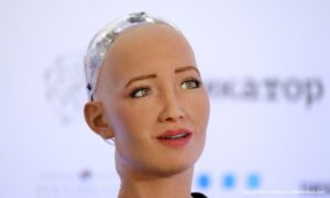 Prva Android građanka na svijetu: Robot Sophia želi da ima bebu