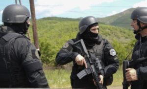 Prištinska policija uhapsila pet lica zbog sumnje na terorizam