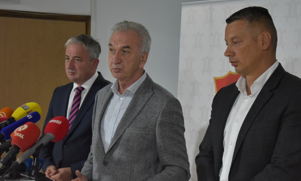 Šarović, Borenović i Nešić u zajedničkoj izjavi: “Pod nogama režima našlo se pravo na istinu i Republika Srpska”