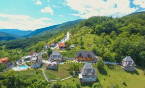 Planinska ljepotica u punom sjaju: Mokra Gora se kandidovala za najbolje selo na svijetu