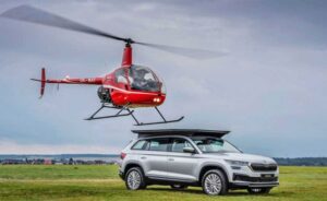 Škoda izvela “akrobaciju”: Na krov Kodiaka sletio helikopter VIDEO