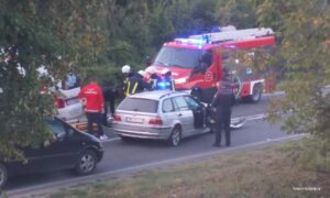 Sudar BMW-a i “forda”: Povrijeđene dvije osobe