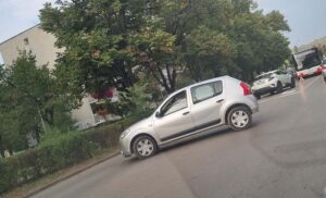 Udes u banjalučkom naselju: Sudar vozila usporio saobraćaj