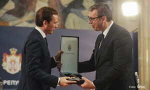 Vučić uručio orden Republike Srbije austrijskom kancelaru: Zahvalio se na podršci