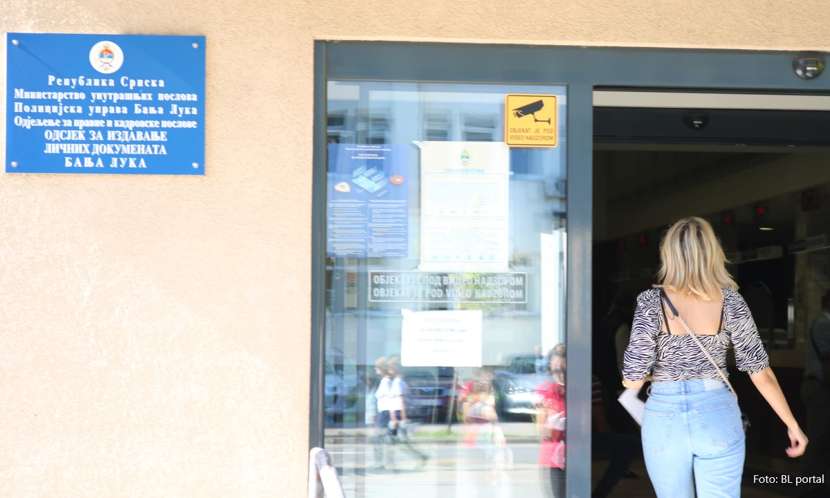 Oglasili se iz PU Banjaluka: Danas skraćeno radno vrijeme u CIPS-u