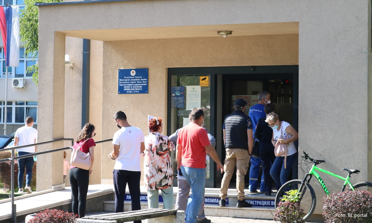 Olakšice u Srpskoj: Uskoro online zakazivanje termina za pasoš i ličnu kartu