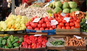Ponovo poskupljenje: Visoke temperature uništile  povrće
