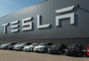 Optužba za rasističko zlostavljanje: Tesla mora isplatiti 3,2 miliona dolara bivšem radniku