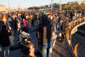 Dramatično u Trstu: Demonstranti zbog kovid potvrda htjeli blokirati luku VIDEO