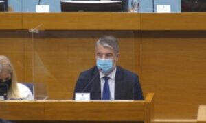 Obraćanje Šeranića u Skupštini: Nalazi kiseonika u zdravstvenim ustanovama odgovaraju medicinskom