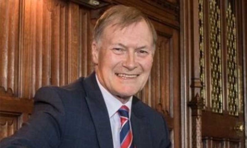 Incident tokom sastanka: Poslanik izboden nožem