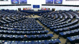 Oštar govor u Evropskom parlamentu: Kad je NATO negdje donio mir!? VIDEO