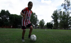 “Genije si”: Nevjerovatan fudbalski talenat djevojčice od osam godina primijetio i Mesi VIDEO, FOTO