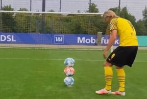 Majstorija napadača Dortmunda! Spektakularni Haland ne promašuje ni sa tri lopte VIDEO