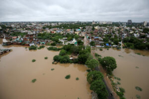 Nakon višednevnih padavina: U poplavama poginule najmanje 34 osobe