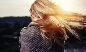 San skoro svake žene: Četiri trika da vam kosa izgleda bujno i sjajno