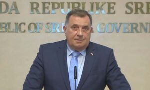 Dodik se zalaže za jednakost: Uspostaviti vojnu strukturu u kojoj niko ne može da dominira