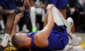 Dramatična NBA noć! Još jedan poraz Denvera, Jokić u sudaru s Goberom povrijedio koljeno