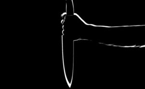 Muškarac se pokušao ubiti: Nožem prerezao stomak u kući
