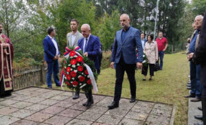 Banjaluka ne zaboravlja! Služen parastos palim borcima u Bronzanom Majdanu