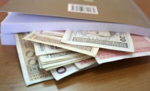 Pažnja! U BiH sve je više falsifikovanih novčanica – policija objašnjava kako da ih prepoznate