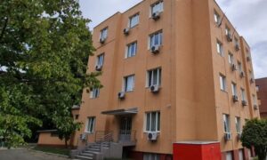 Uhapšen u okviru istrage protiv Zeljkovića: Direktor “Sineks laboratorije” prebačen u Tužilaštvo
